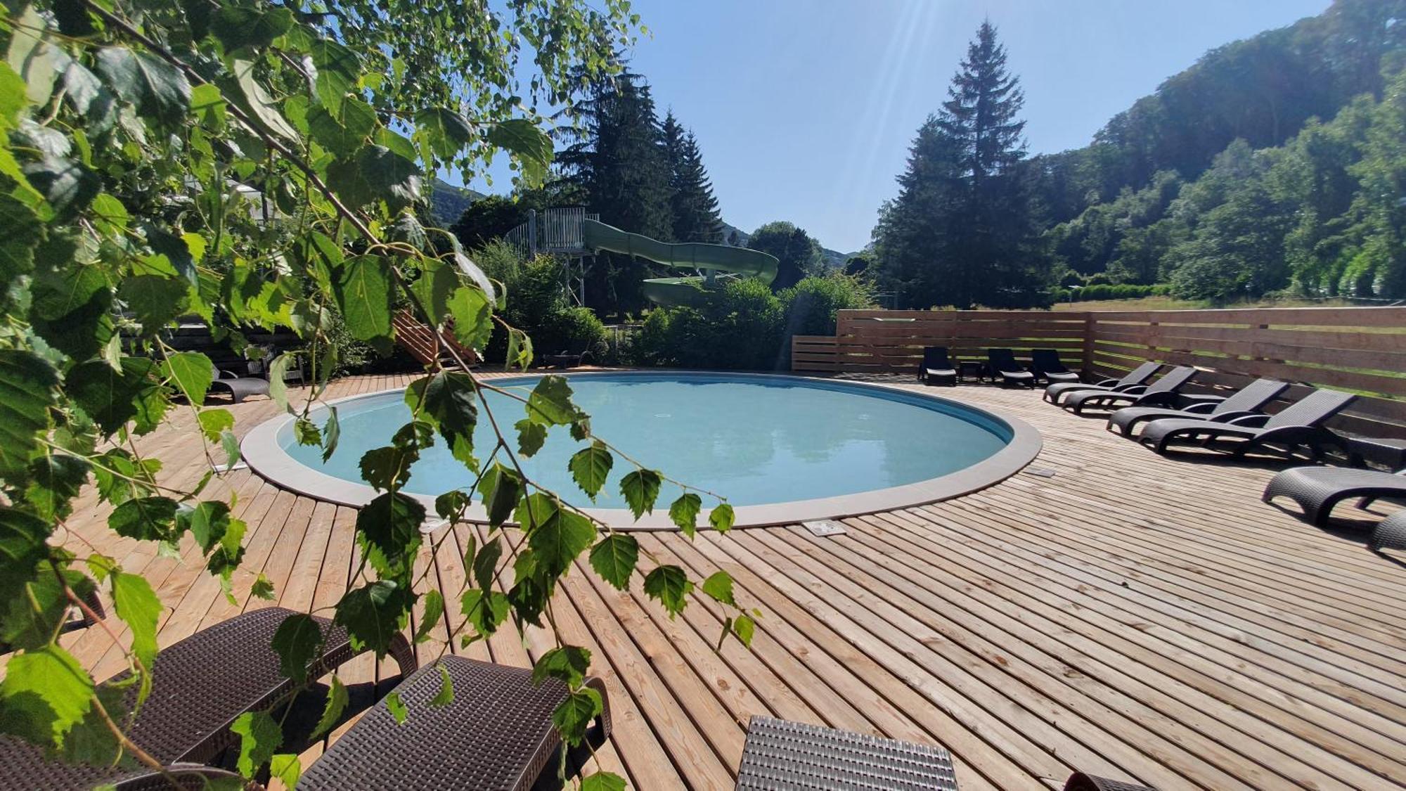 Camping Les Vernieres La Bourboule Extérieur photo